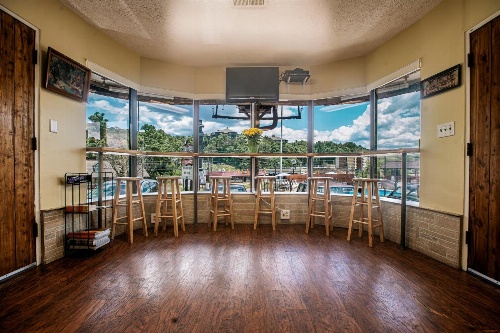 The Mountaineer Inn - Asheville image 4